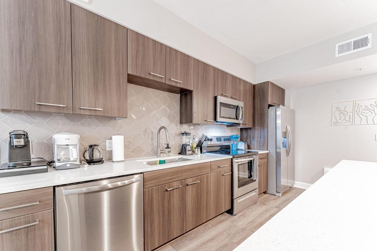 Upscale Modern Apts - Free Parking, Fast Wifi, Courtyard Apartman Austin Kültér fotó