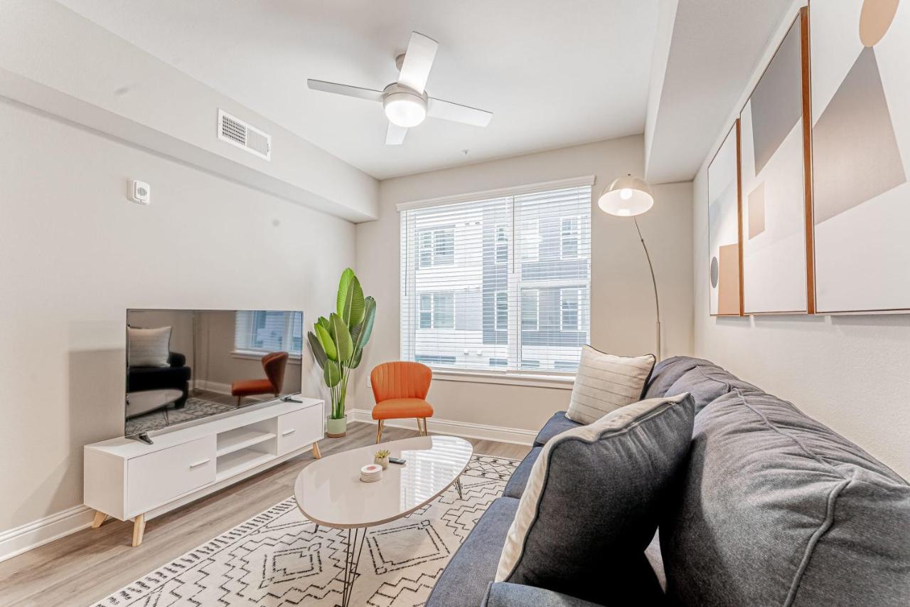 Upscale Modern Apts - Free Parking, Fast Wifi, Courtyard Apartman Austin Kültér fotó