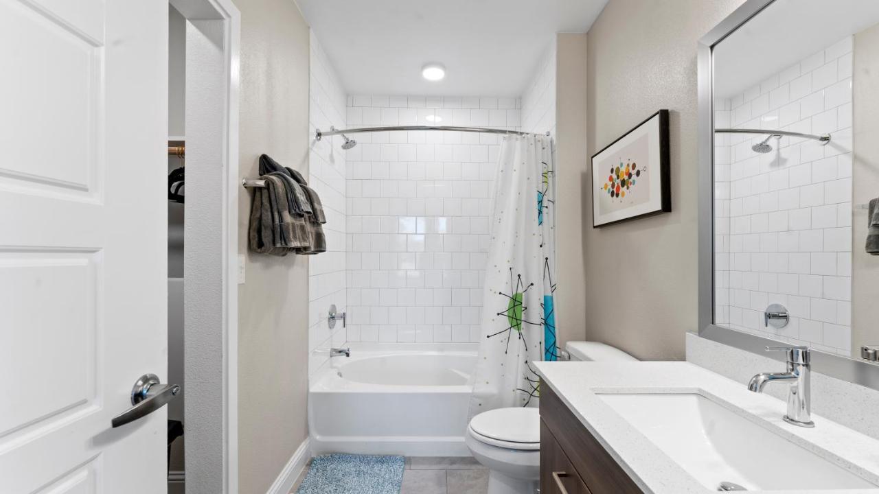 Upscale Modern Apts - Free Parking, Fast Wifi, Courtyard Apartman Austin Kültér fotó