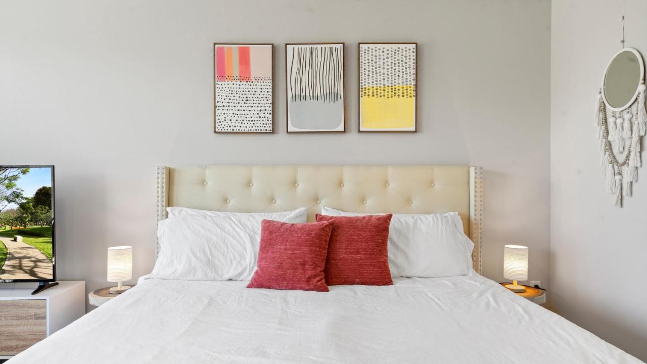 Upscale Modern Apts - Free Parking, Fast Wifi, Courtyard Apartman Austin Kültér fotó